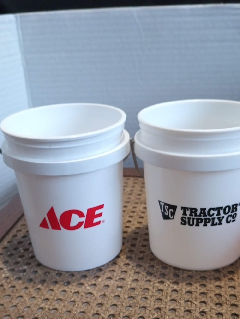 5 Little Bucket 🪣 - Picture 2 of 7